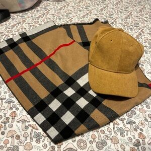 Hat and scarf set